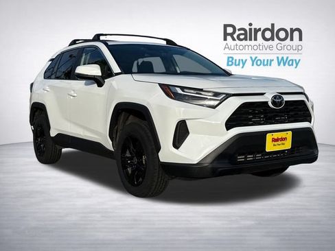Used 2022 Toyota RAV4 XLE w/ Convenience Package AWD/4WD image 1