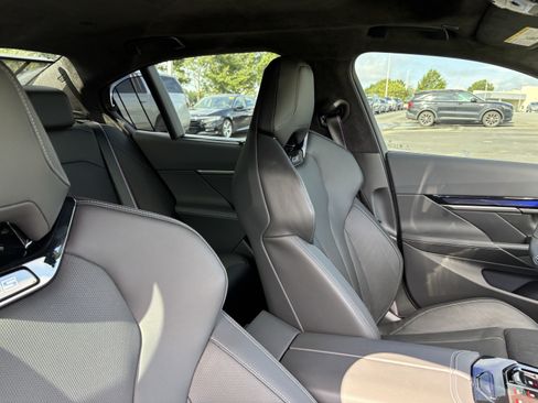 Used 2026 BMW M5 AWD/4WD image 35