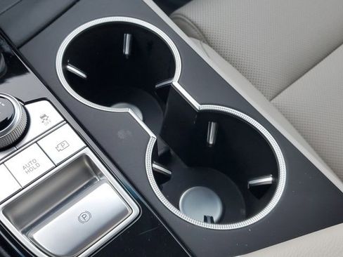 Used 2023 Genesis G70 2.0T image 23