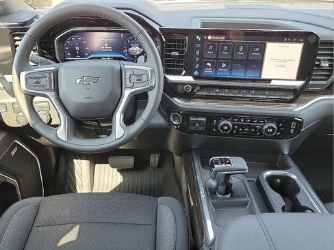 Used 2025 Chevrolet Silverado 1500 RST AWD/4WD image 10