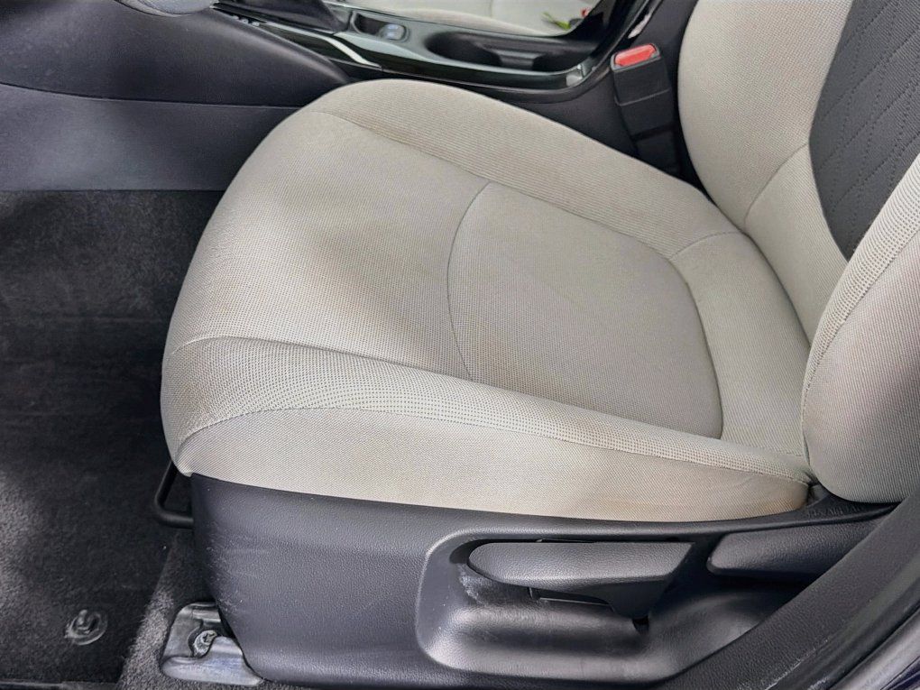 Used 2022 Toyota Corolla LE FWD image 24