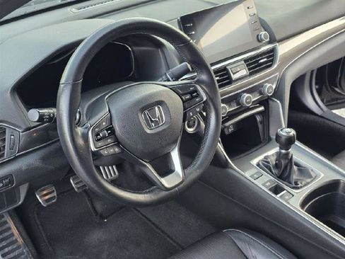 Used 2018 Honda Accord Sport image 27
