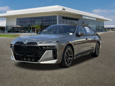 Certified 2023 BMW 740i w/ Executive Package image 5