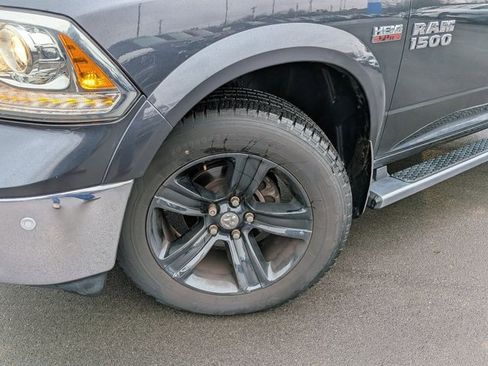 Used 2017 RAM 1500 Laramie w/ Convenience Group image 10