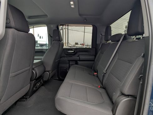 Used 2021 Chevrolet Silverado 2500 LT w/ Convenience Package image 3