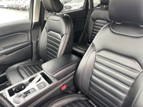 Used 2024 Ford Edge SEL w/ Convenience Package image 12