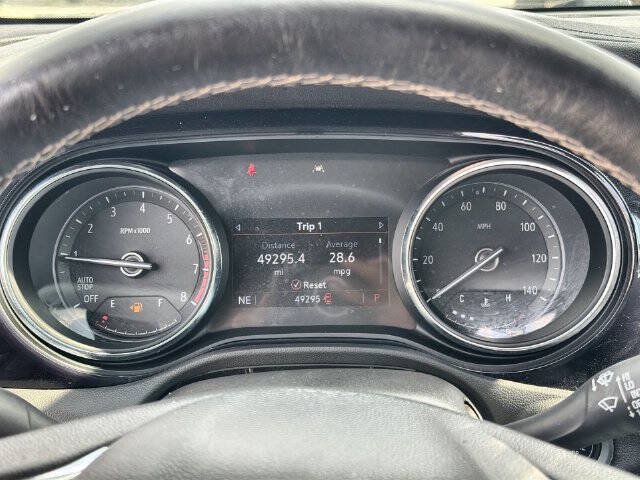Used 2023 Buick Encore GX Select w/ Safety Package II FWD image 12