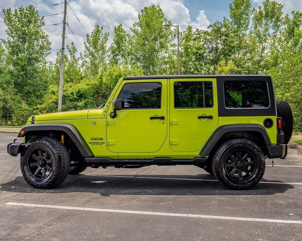 Used 2017 Jeep Wrangler Unlimited Sport w/ Quick Order Package 24S AWD/4WD image 5