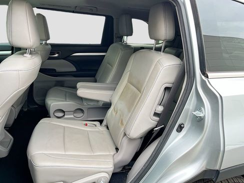 Used 2018 Toyota Highlander XLE image 31