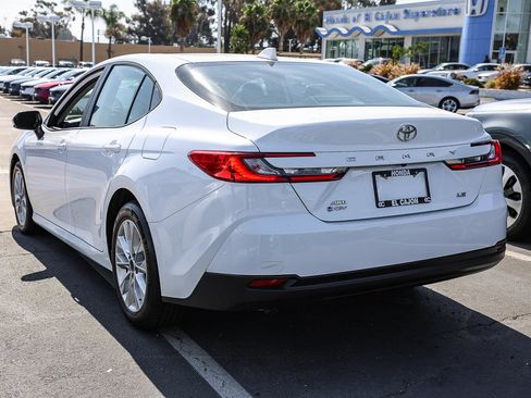 Used 2025 Toyota Camry LE w/ Convenience Package AWD/4WD image 19