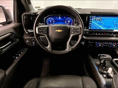 Used 2023 Chevrolet Silverado 1500 LTZ w/ LTZ Convenience Package II AWD/4WD image 6