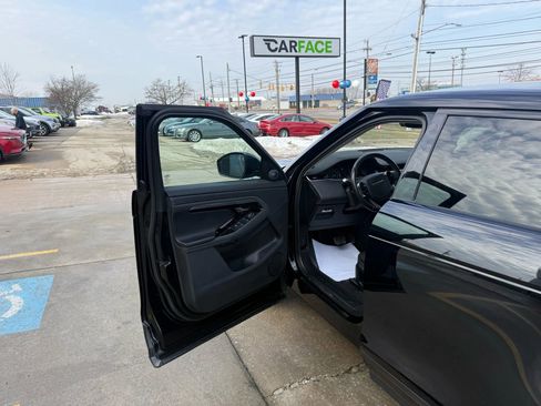 Used 2020 Land Rover Range Rover Evoque S image 17