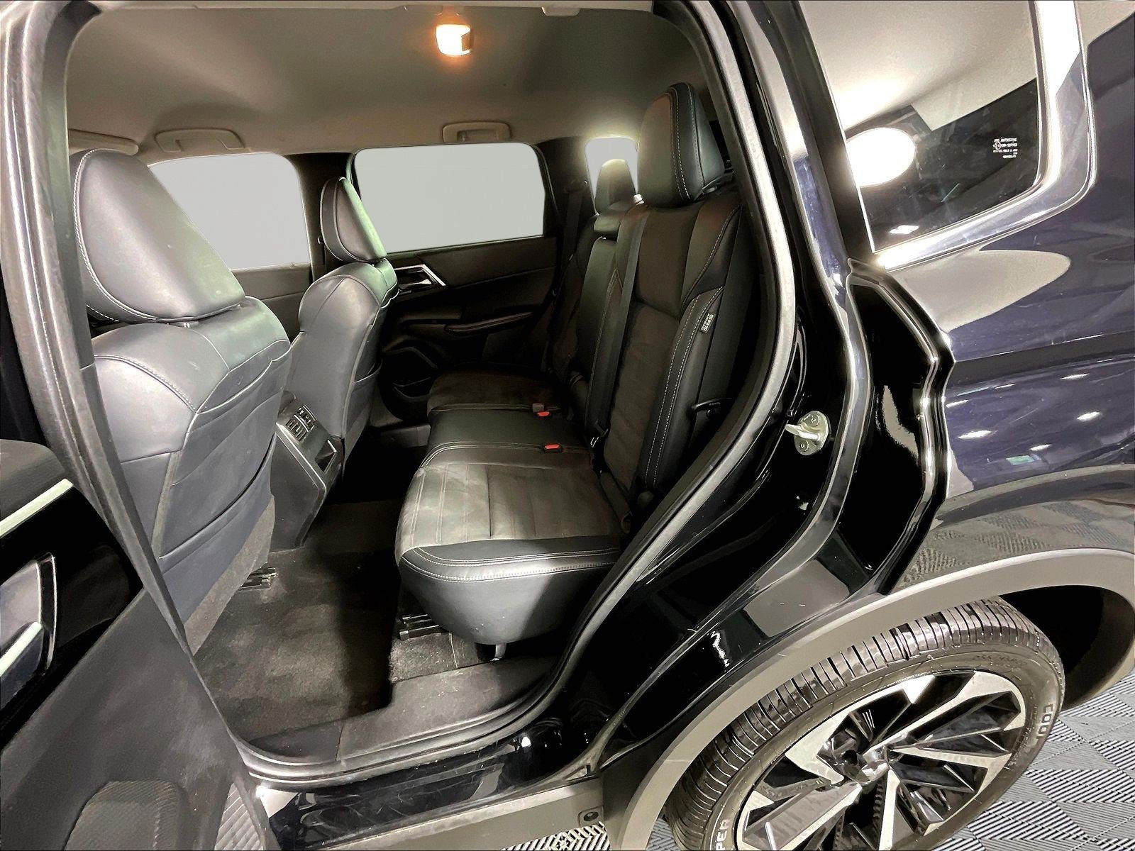 Used 2022 Mitsubishi Outlander SE AWD/4WD image 22