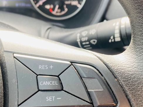 Used 2022 Nissan Altima 2.5 SV FWD image 10