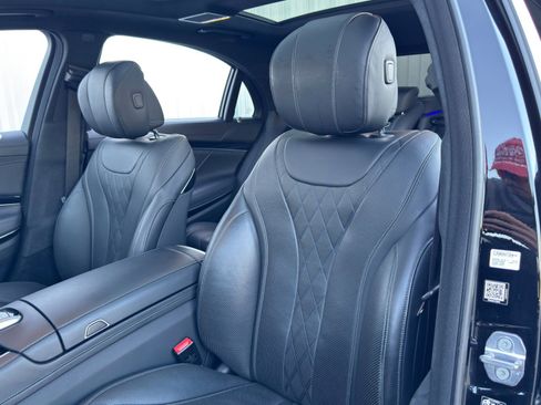 Used 2018 Mercedes-Benz S 560 Sedan w/ AMG Line Exterior image 37