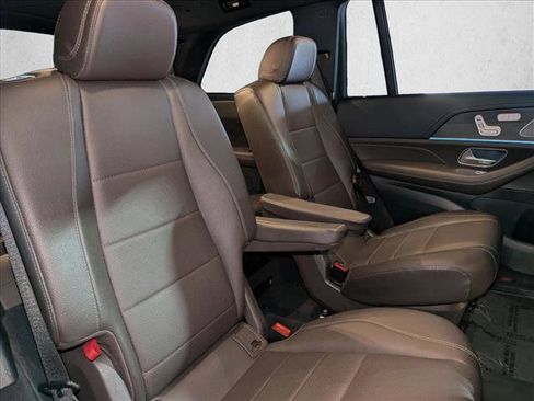 Used 2022 Mercedes-Benz GLS 450 4MATIC image 21