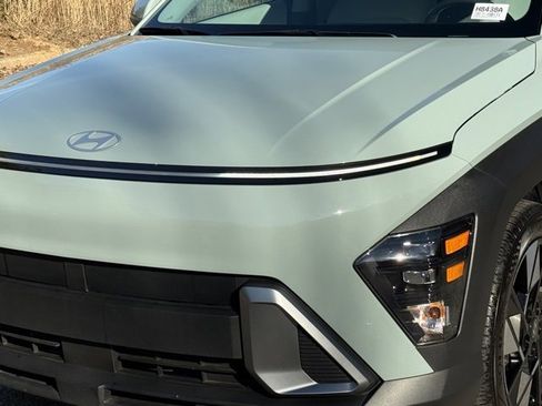 Used 2025 Hyundai Kona SEL image 9