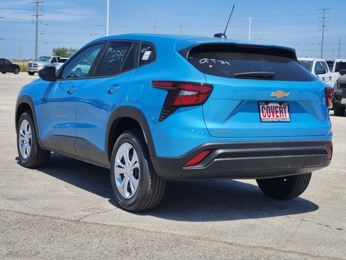 New 2026 Chevrolet Trax LS FWD image 5