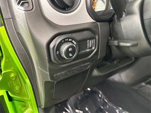 Certified 2025 Jeep Gladiator Sport image 22