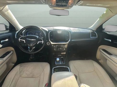Used 2015 Chrysler 300 C w/ Light Group RWD image 9