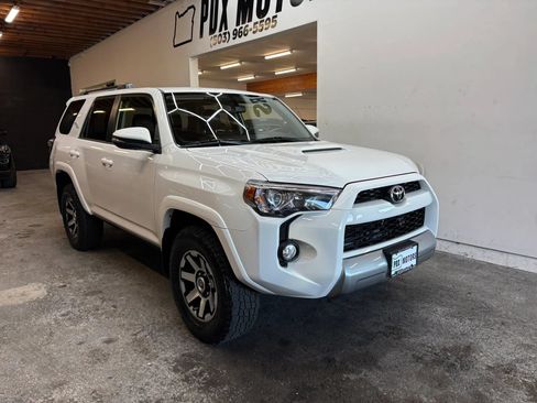 Used 2019 Toyota 4Runner TRD Off-Road Premium AWD/4WD image 2