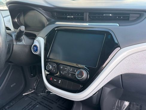 Used 2020 Chevrolet Bolt Premier w/ Infotainment Package image 22