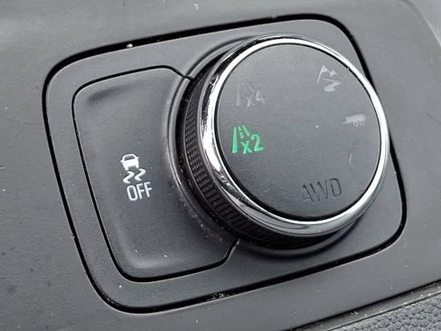 Used 2019 Chevrolet Traverse LT AWD/4WD image 16