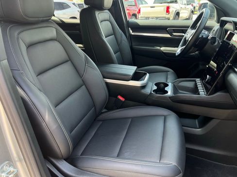 Used 2026 GMC Terrain Elevation w/ Elevation Premium Package FWD image 10