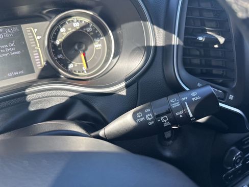 Used 2020 Jeep Cherokee Latitude Plus image 36