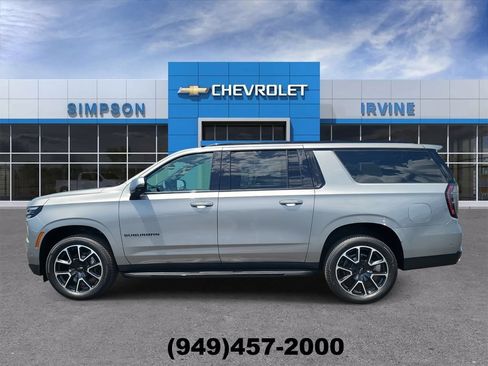 Used 2026 Chevrolet Suburban RST w/ Comfort Package AWD/4WD image 5