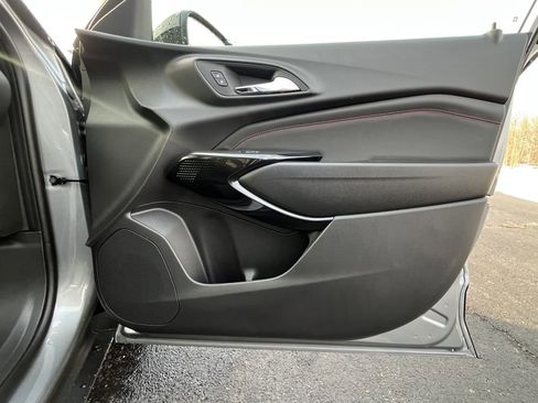 New 2026 Chevrolet Trax RS w/ Sunroof Package image 18