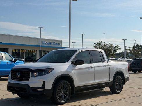 Used 2023 Honda Ridgeline Sport image 8