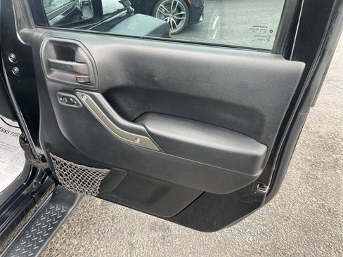 Used 2014 Jeep Wrangler Unlimited Sport w/ Quick Order Package 23S image 27