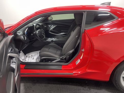 Used 2023 Chevrolet Camaro LT image 9