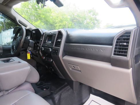Used 2019 Ford F250 XL w/ Power Equipment Group AWD/4WD image 38