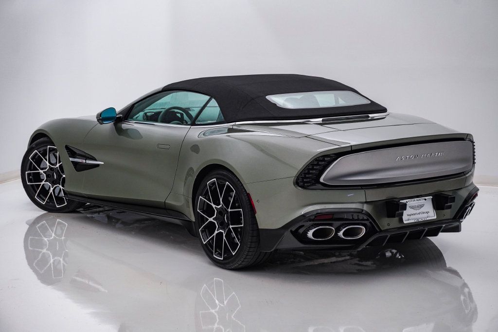 Used 2026 Aston Martin Vanquish Convertible RWD image 8