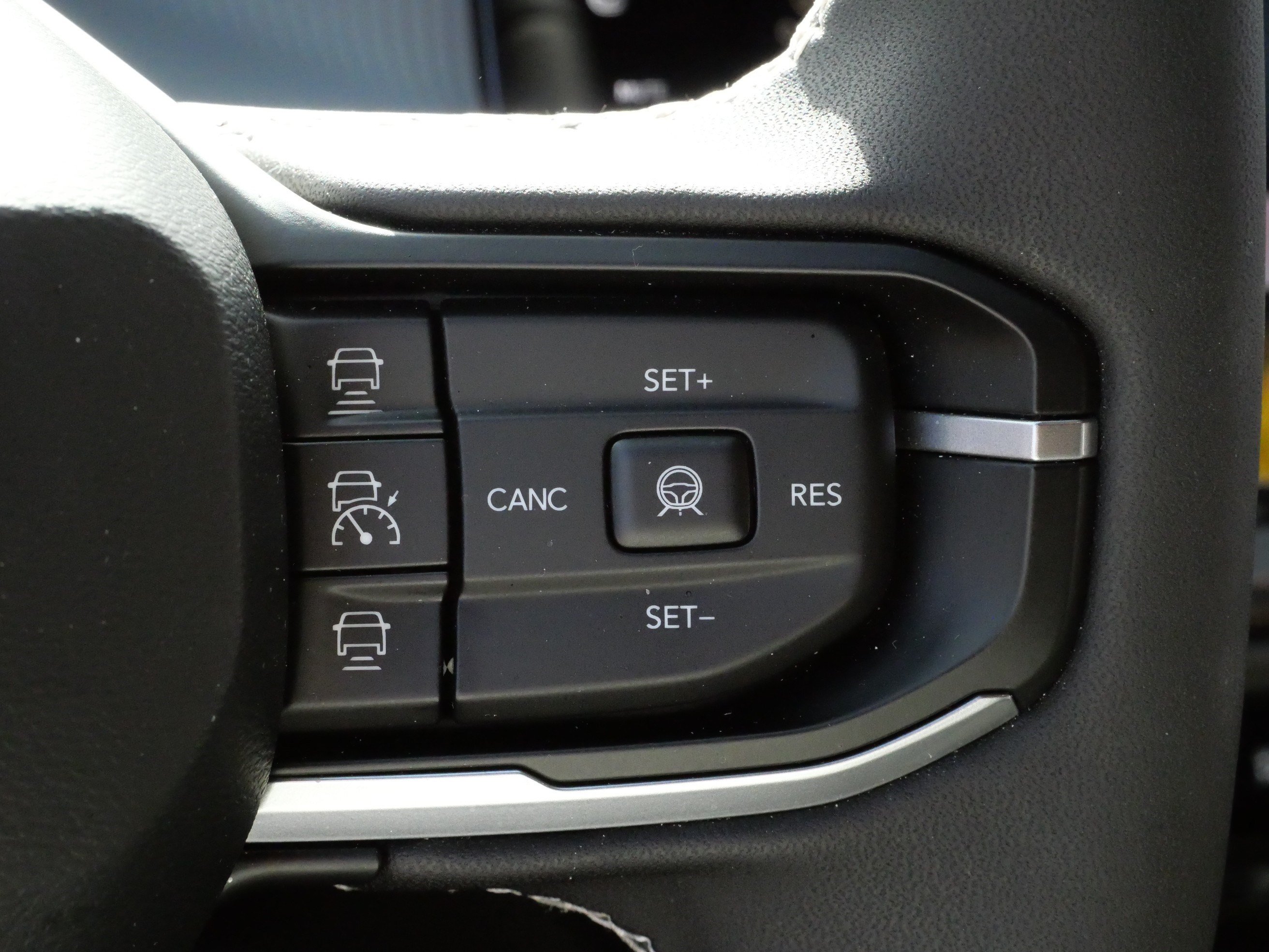 Used 2026 Jeep Cherokee Limited AWD/4WD image 26
