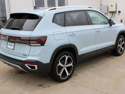 New 2026 Volkswagen Taos SEL AWD/4WD image 6