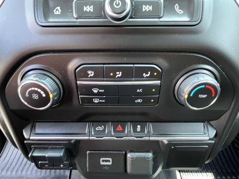 Certified 2020 Chevrolet Silverado 1500 Custom w/ Custom Value Package image 16