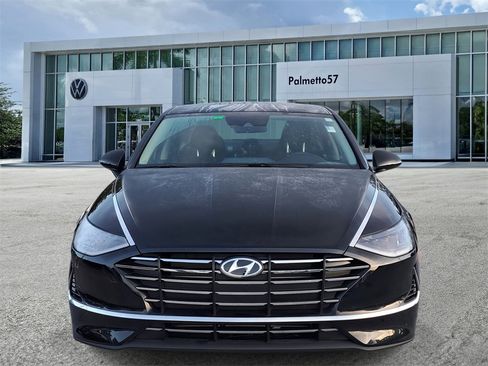 Used 2023 Hyundai Sonata SE image 2