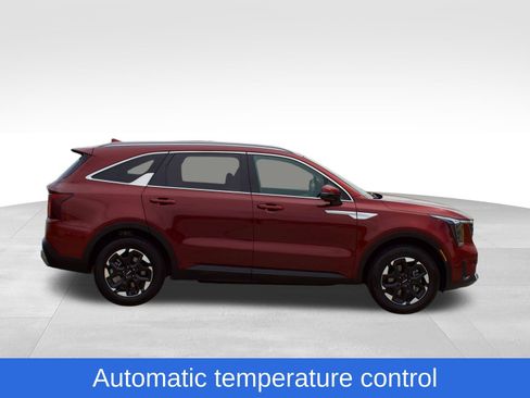 Used 2024 Kia Sorento S w/ Panoramic Sunroof Package AWD/4WD image 5