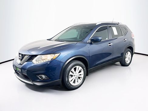 Used 2016 Nissan Rogue SV w/ SV Moonroof Package FWD image 3