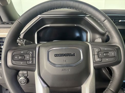 Used 2023 GMC Sierra 1500 Denali w/ Technology Package image 13