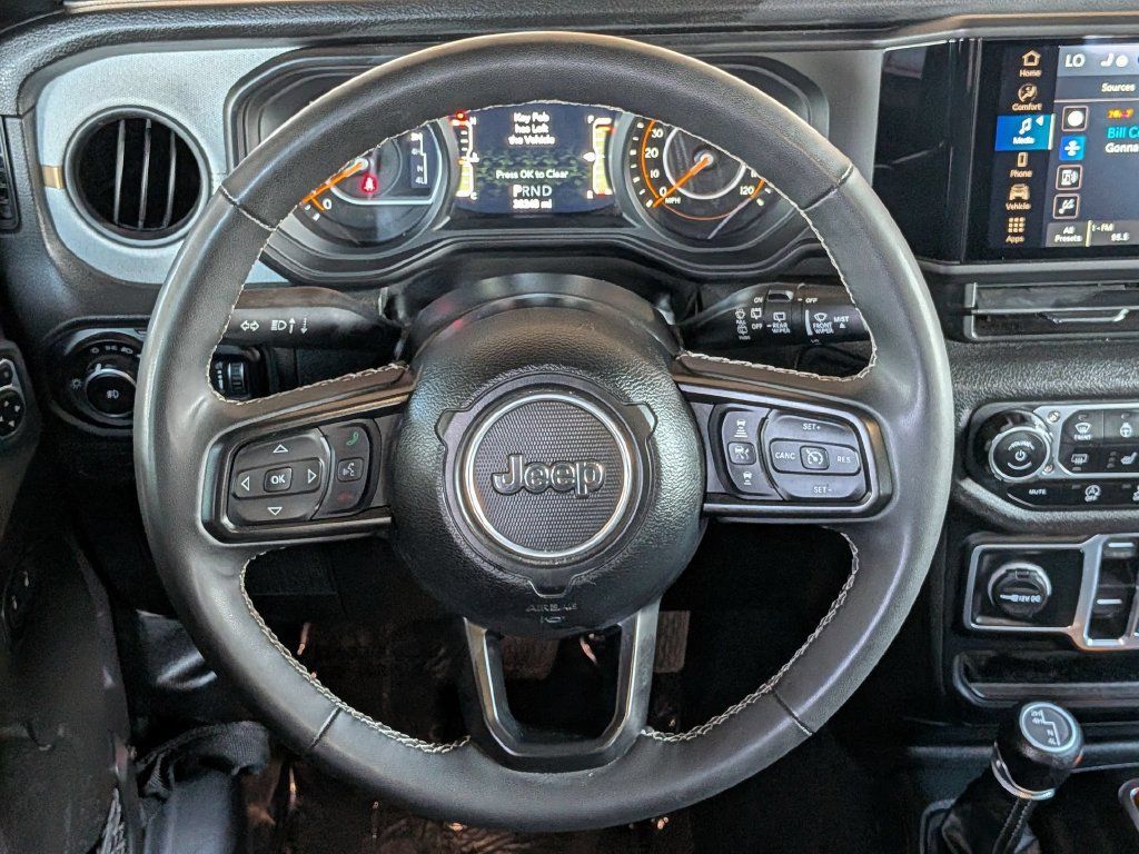 Used 2025 Jeep Wrangler Unlimited Sport AWD/4WD image 19