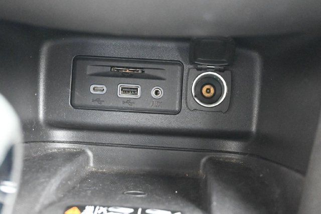Used 2022 Chevrolet Equinox Premier FWD image 26