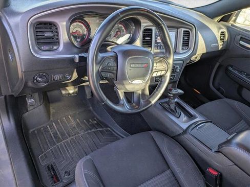 Used 2019 Dodge Charger SXT w/ Blacktop Package RWD image 11