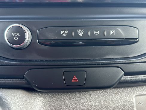 Used 2024 Ford Transit 350 XL image 31