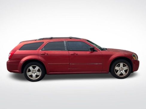 Used 2005 Dodge Magnum SXT w/ Comfort Seating Group AWD/4WD image 4
