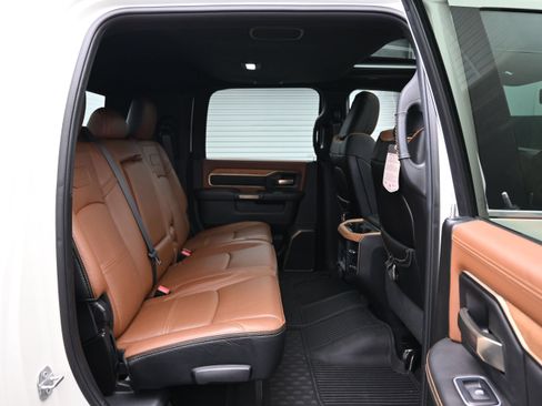 Used 2022 RAM 2500 Limited AWD/4WD image 12