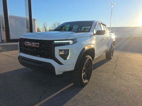 Used 2024 GMC Canyon Elevation image 1